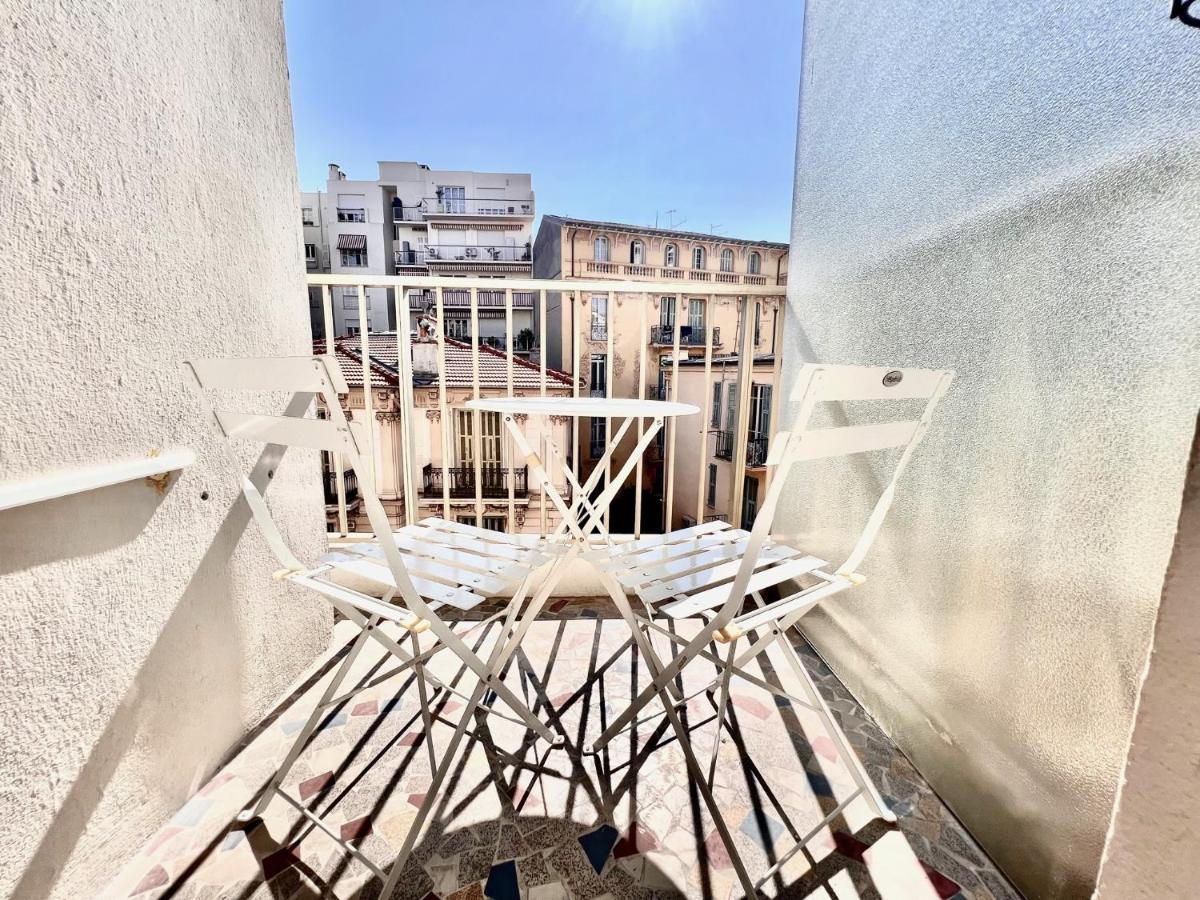 Aparthotel Riviera - Nice Carre D'Or - Large Studio Ac Terrasse - Tres Calme - Balcon Berlioz 2 Екстер'єр фото